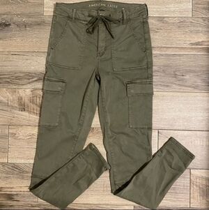 American Eagle AEO Women's Size 4 Hi Rise Jegging Cargo Green Pants Stretch EUC